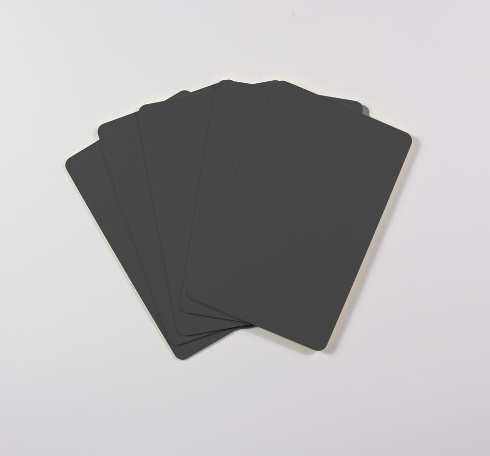 Blanco plastickaarten (mat zwart)